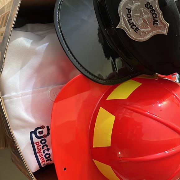 Role Play costume set kids. Ages 3+ excellent condition! - Picture 6 of 8